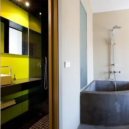 Hotel Dingdong Nuns Valenza