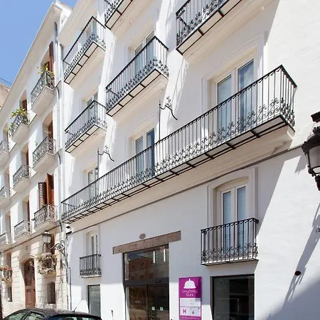 Hotel Dingdong Nuns